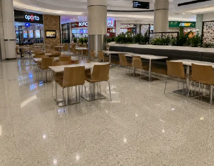 Food Court & Public Seating